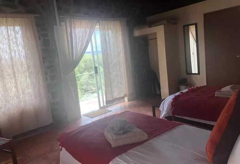 هتل Tsauchab River Lodge