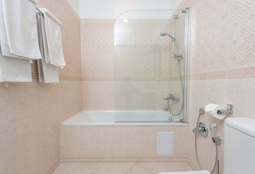 ホテル U Zolotykh Vorot