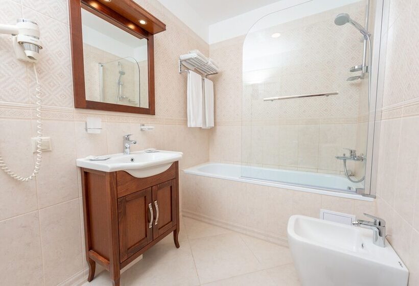 ホテル U Zolotykh Vorot