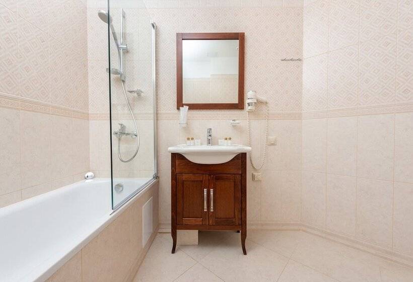 ホテル U Zolotykh Vorot