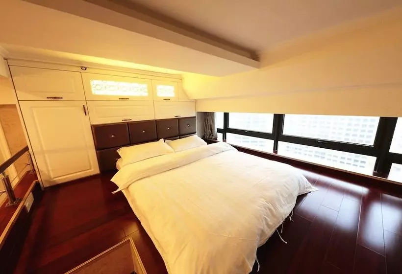 Nanchang Honggutan Baroque Apartment