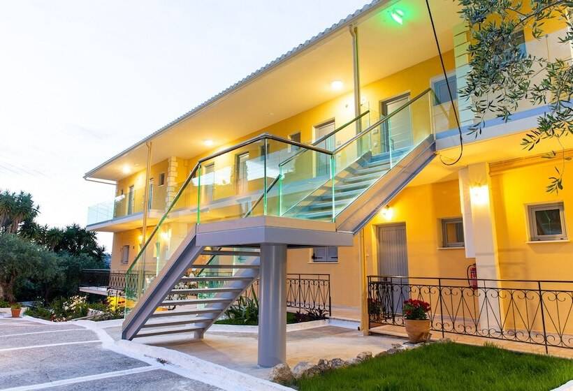 Passas Mare Apartments & Studios