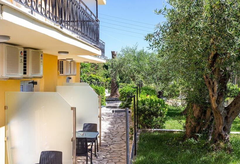 Passas Mare Apartments & Studios