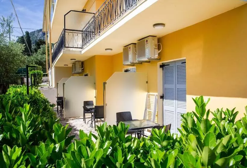 Passas Mare Apartments & Studios