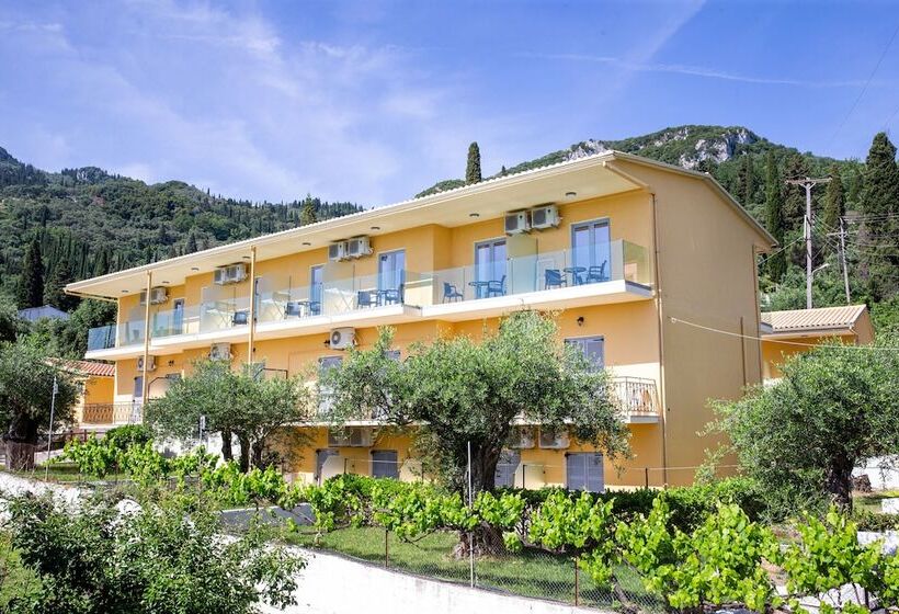 Passas Mare Apartments & Studios