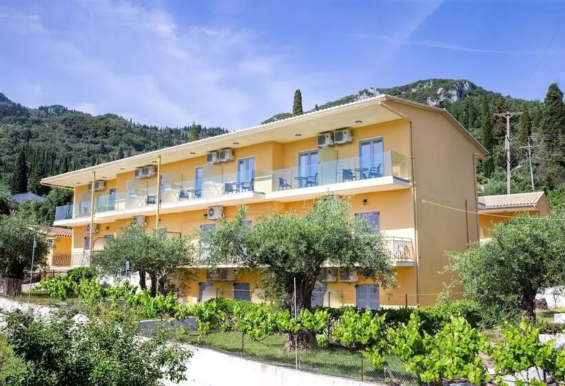 Passas Mare Apartments & Studios