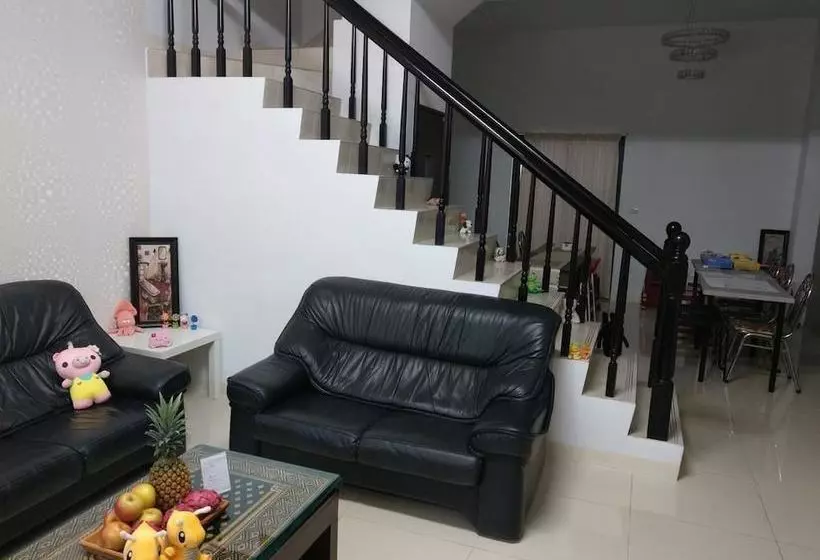 تختخواب و صبحانه Greeting House