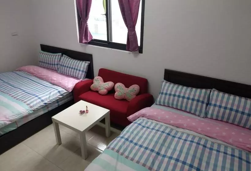 تختخواب و صبحانه Greeting House