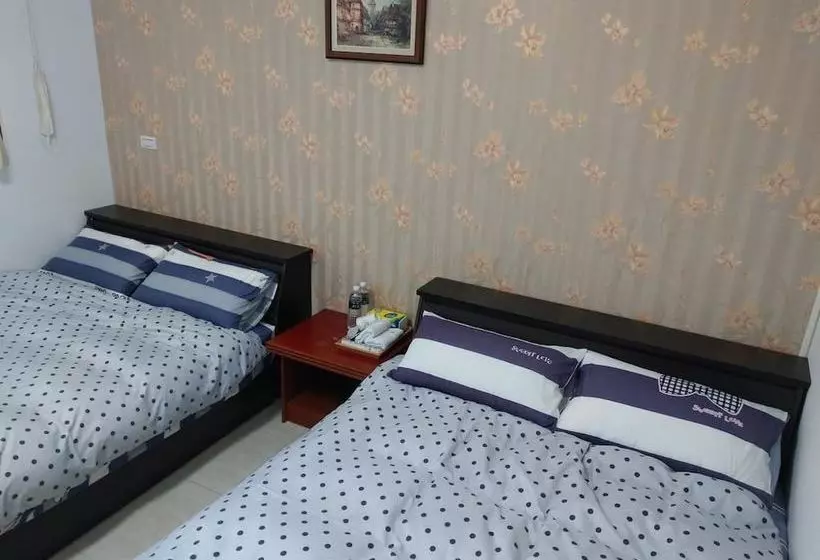 تختخواب و صبحانه Greeting House