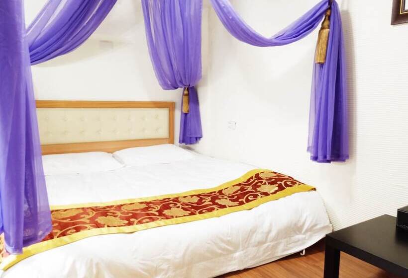 تختخواب و صبحانه Maple House