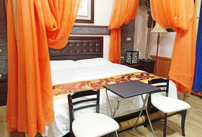 تختخواب و صبحانه Maple House