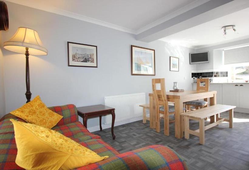 مبيت وإفطار Tarbert House