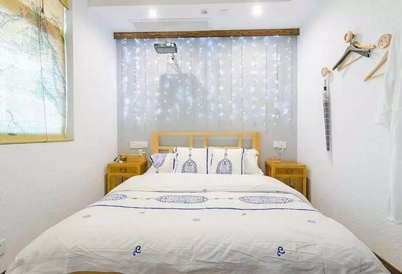 Majatalo Su She Court