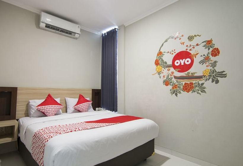 הוסטל Oyo 114 Plemburan Residence