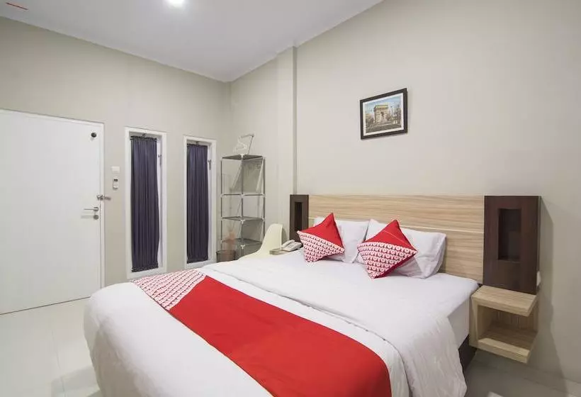 ユースホステル Oyo 114 Plemburan Residence