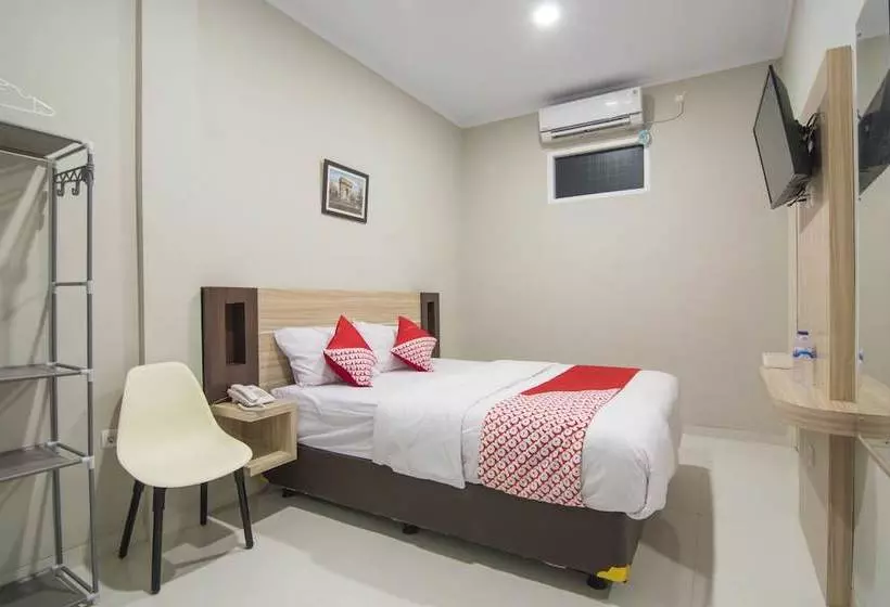 ユースホステル Oyo 114 Plemburan Residence