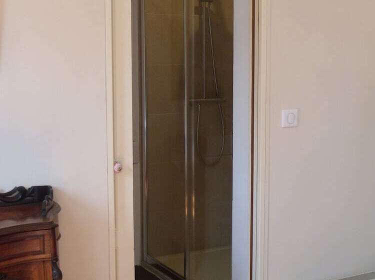 تختخواب و صبحانه La Maison Du Cremant