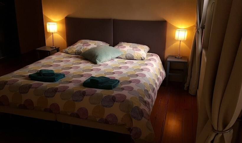 تختخواب و صبحانه La Maison Du Cremant