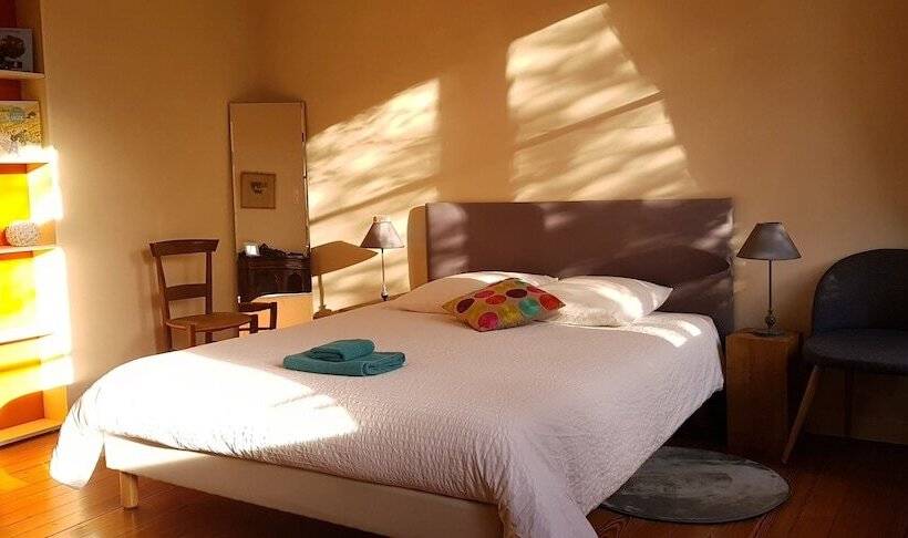 تختخواب و صبحانه La Maison Du Cremant