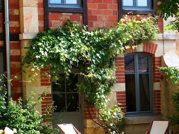 تختخواب و صبحانه La Maison Du Cremant