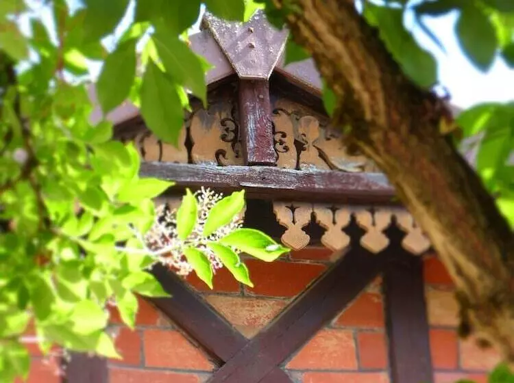 تختخواب و صبحانه La Maison Du Cremant