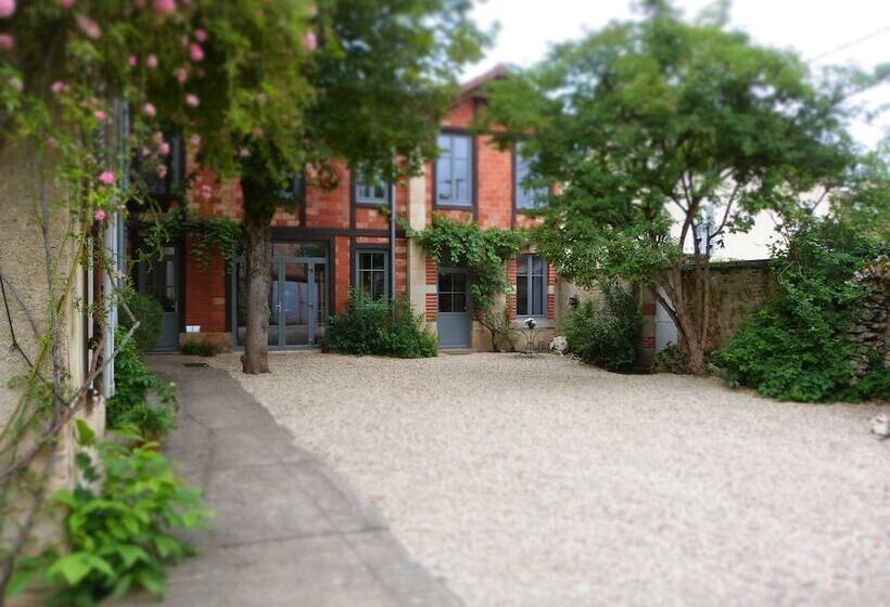 تختخواب و صبحانه La Maison Du Cremant