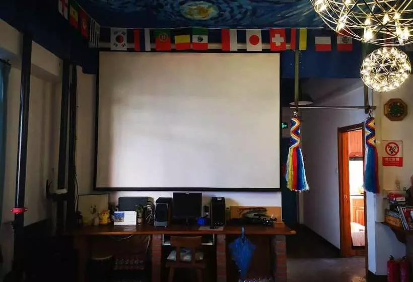 Black Tent Youth Hostel