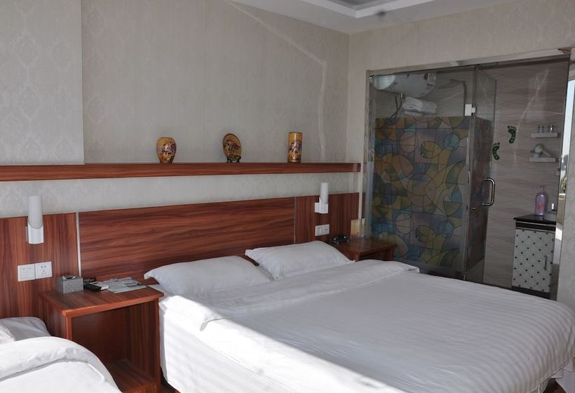 Black Tent Youth Hostel