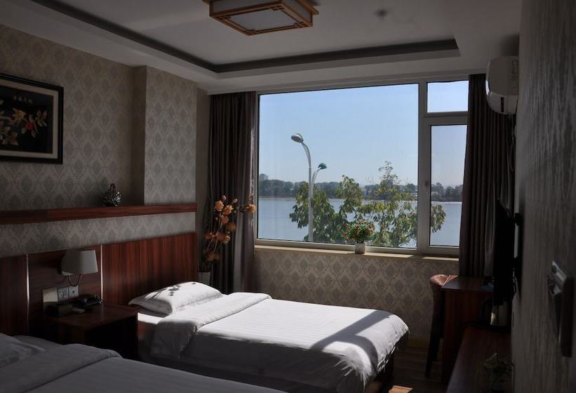 Black Tent Youth Hostel