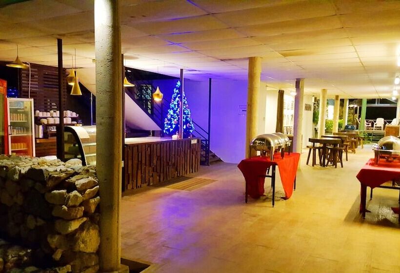 בית מלון כפרי Caravan Serai Exclusive Private Villas & Eco Resort