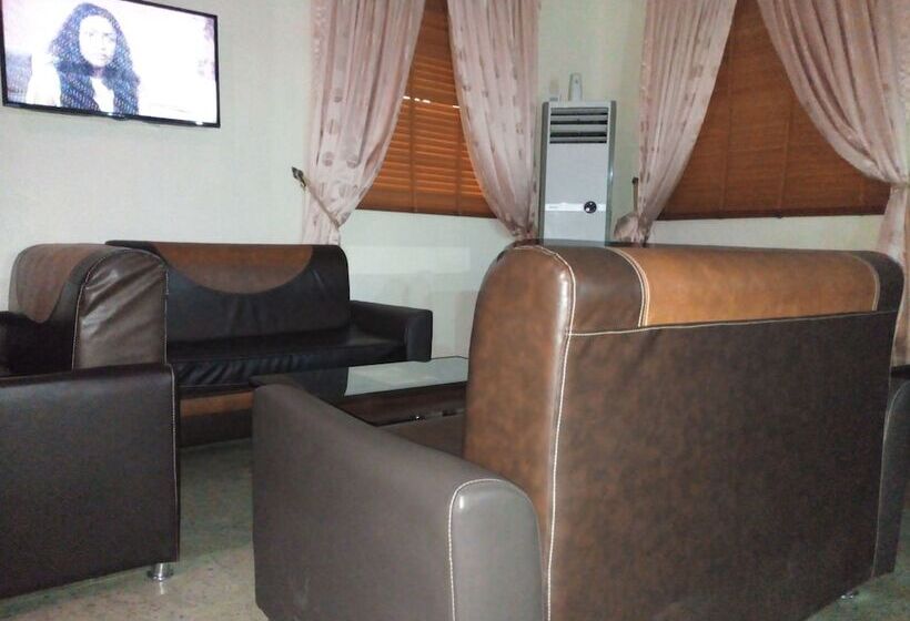 Dionzec Hotel & Suites