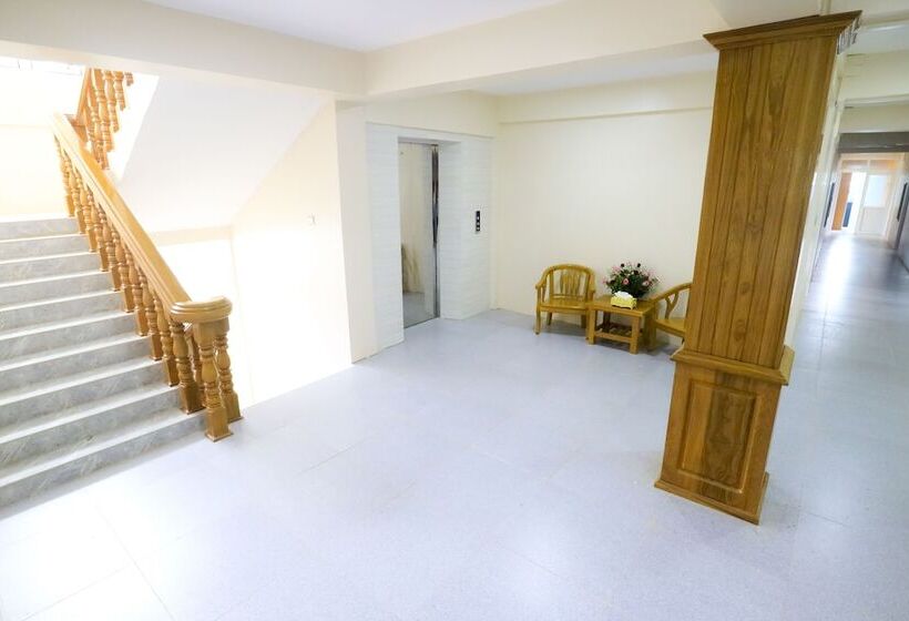 Golden Gum Kino Hotel Nyaung Shwe