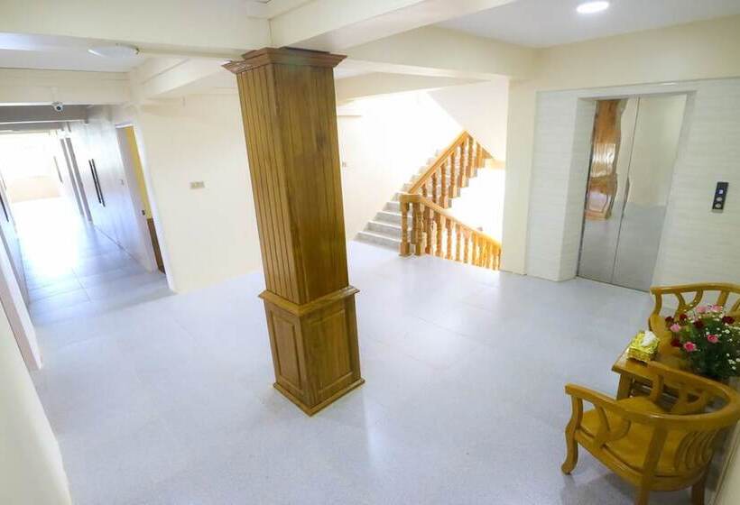 Golden Gum Kino Hotel Nyaung Shwe