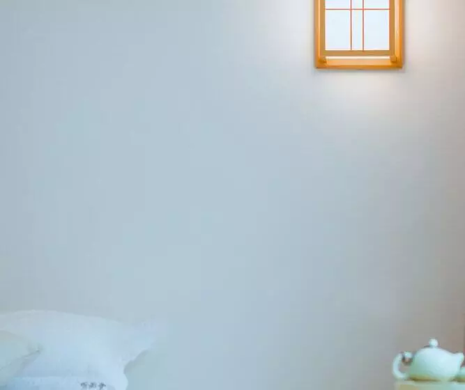 Listening To The Rain Hall Inn