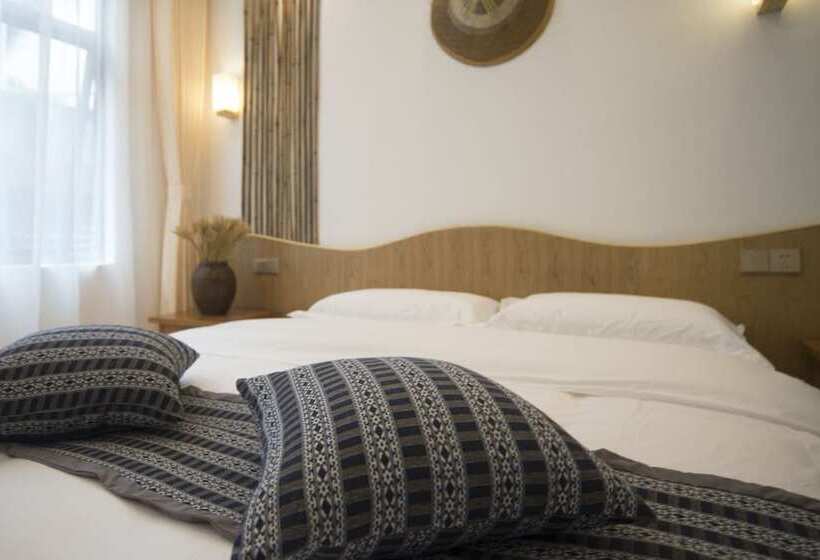 פנסיון Jiesu Renwen Guest House