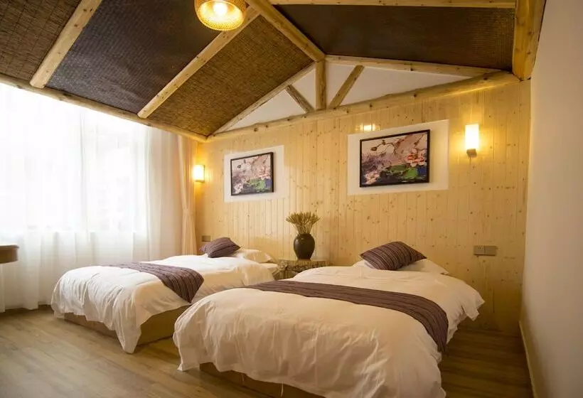 Majatalo Jiesu Renwen Guest House