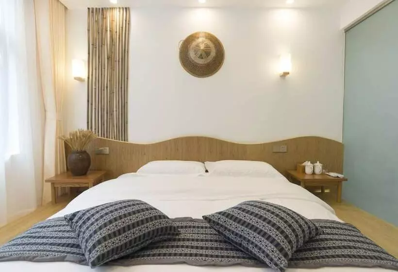 Majatalo Jiesu Renwen Guest House