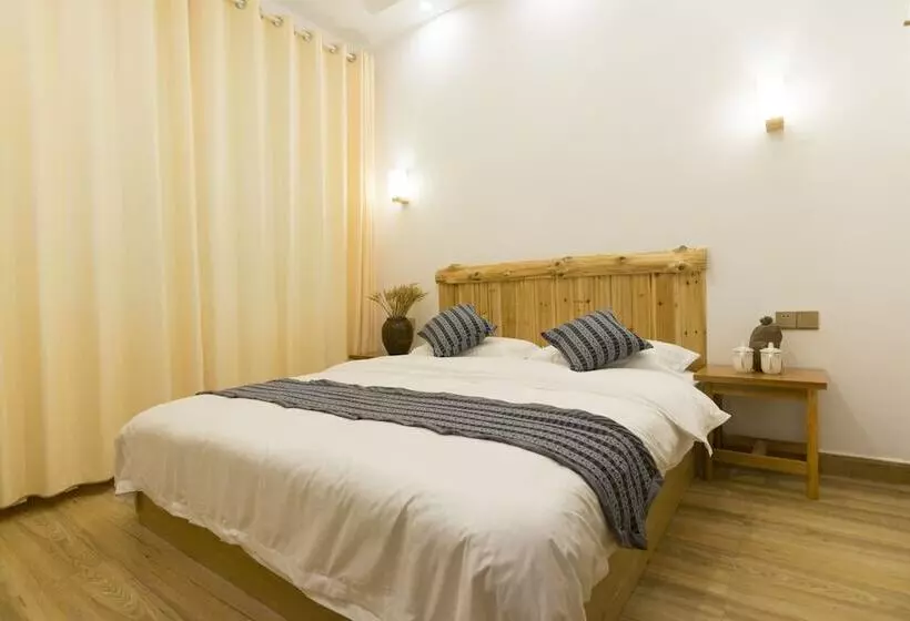 Majatalo Jiesu Renwen Guest House