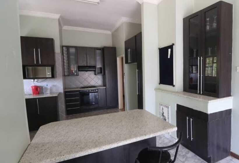 تختخواب و صبحانه Davie's Bnb