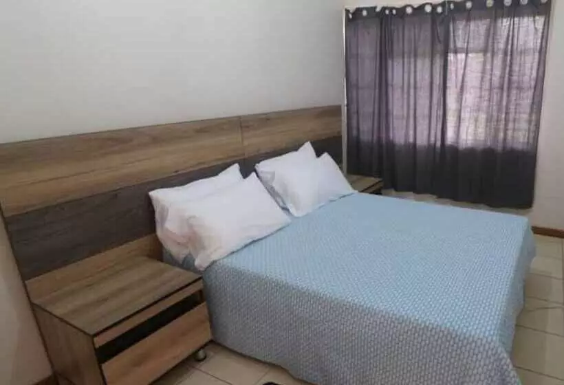 تختخواب و صبحانه Davie's Bnb