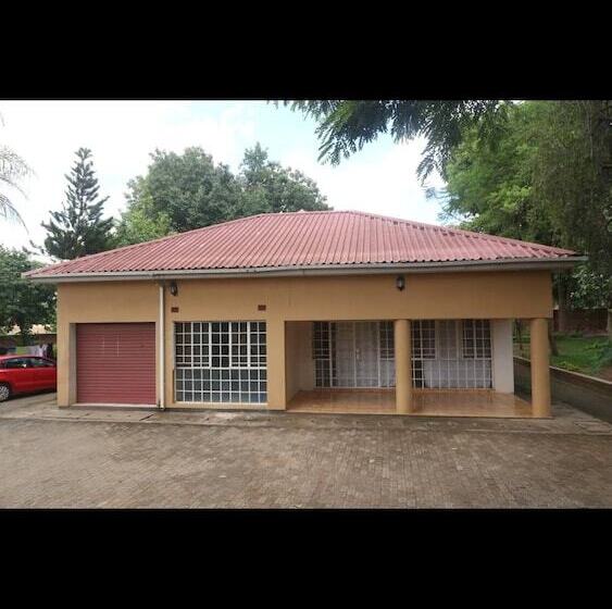 تختخواب و صبحانه Davie's Bnb