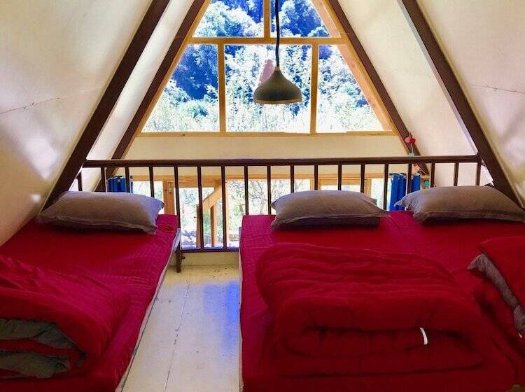 בית מלון כפרי Stonedage Tosh