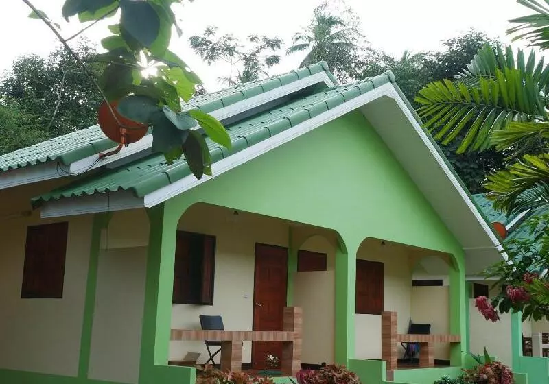 هتل Tara Resort Samui