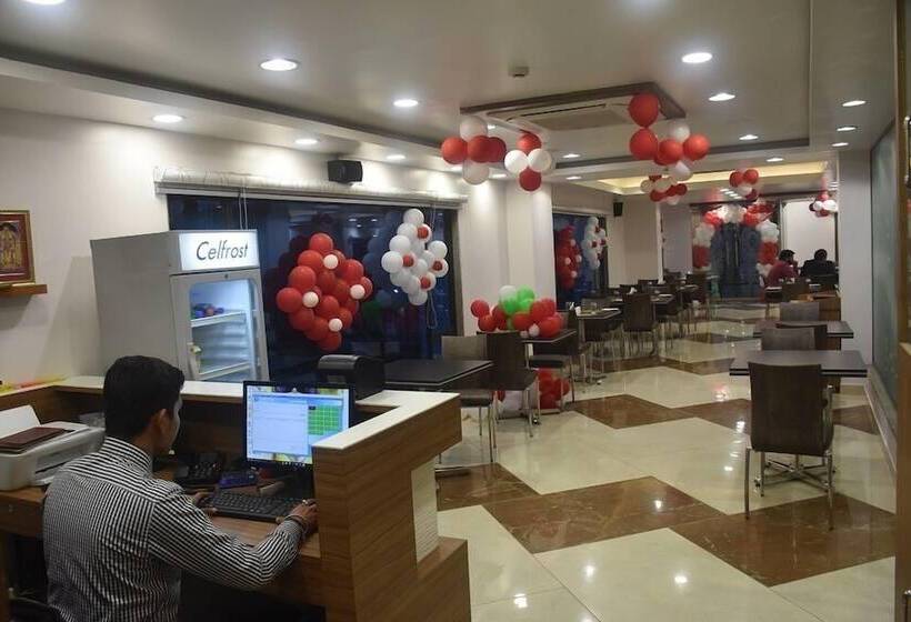 Hotel Vrinda Regency