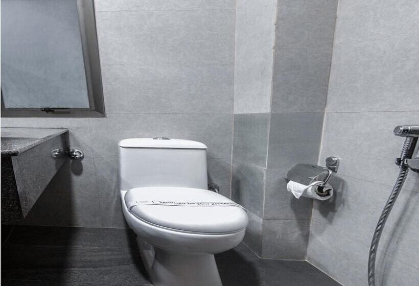 Hotel Vrinda Regency