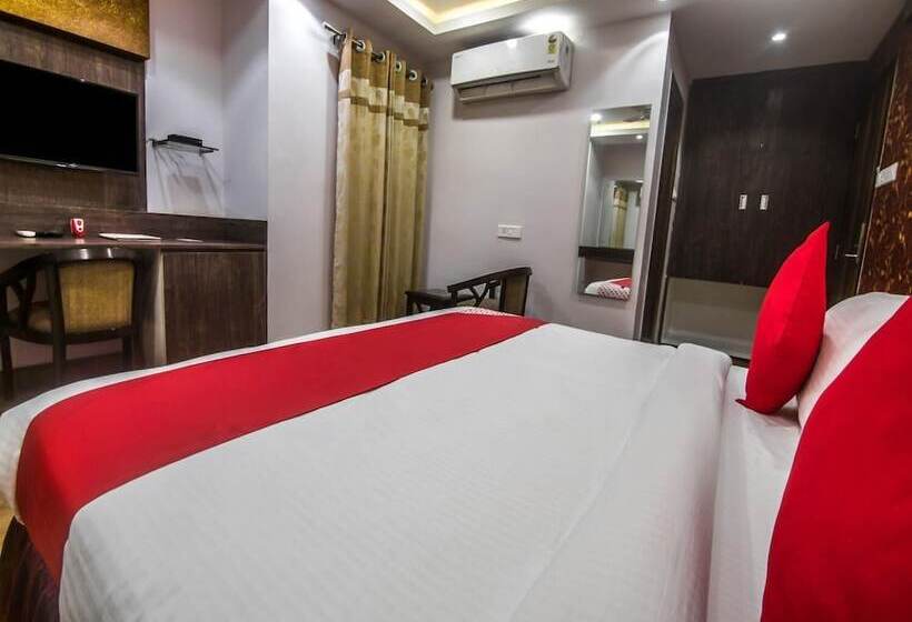 Hotel Vrinda Regency