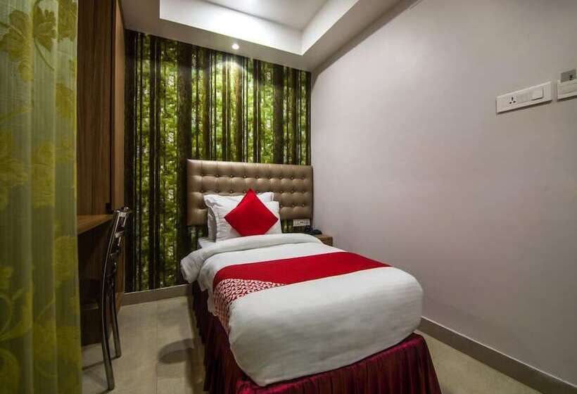 Hotel Vrinda Regency