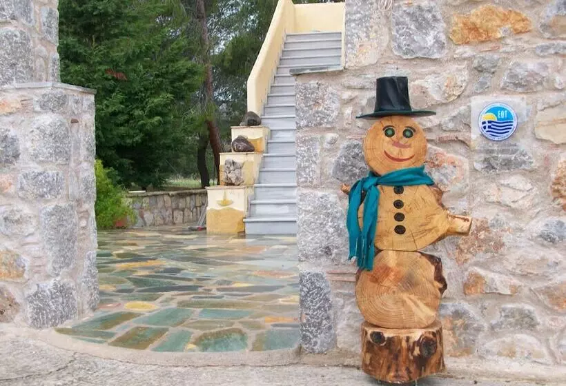 Maistros Studios
