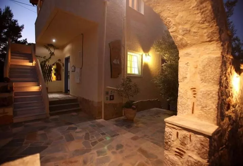 Maistros Studios
