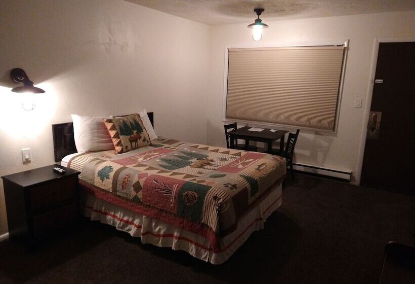 Мотель High Desert Inn